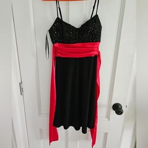 Black and red size 3/4 B.Darlin dress.